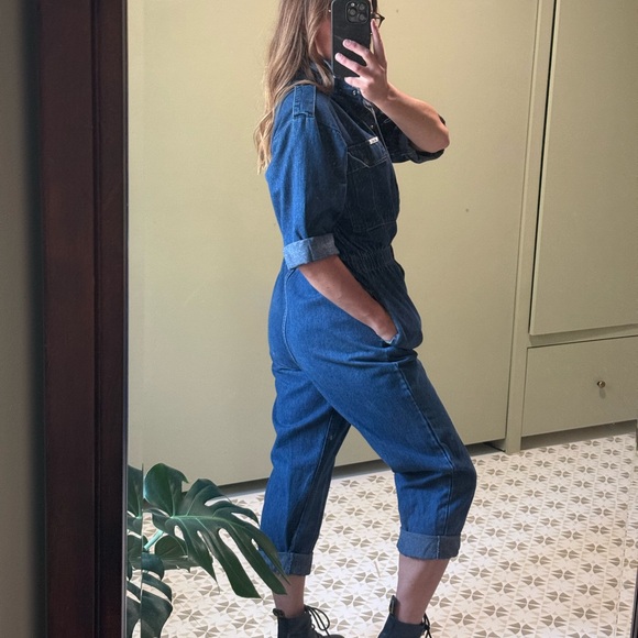 Vintage Denim Jumpsuit! ❤️ - Picture 7 of 7